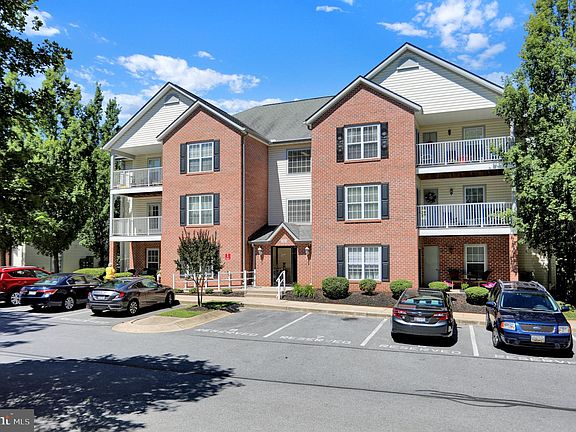 3rd image of 32 Bella Vita Ct Unit 2A