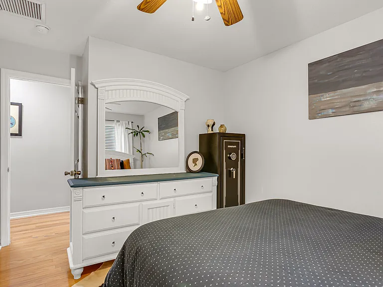 918 W Braddock St — Photo 20