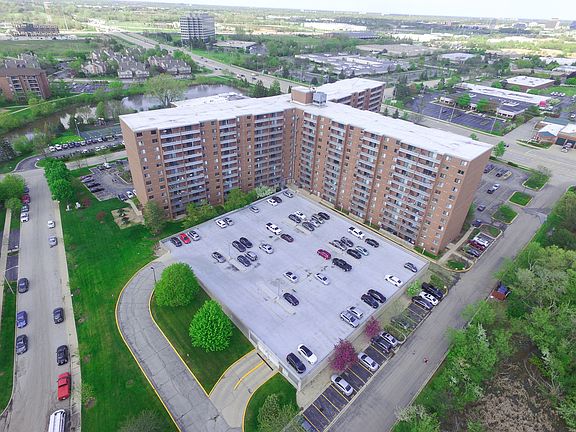 3rd image of 21 Kristin Dr Unit 1017