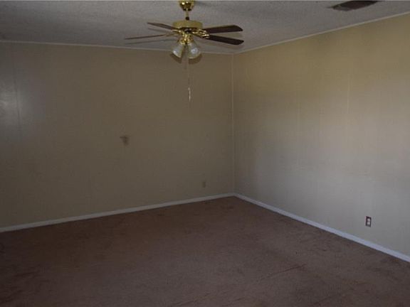 5th image of 802 Wood Ave