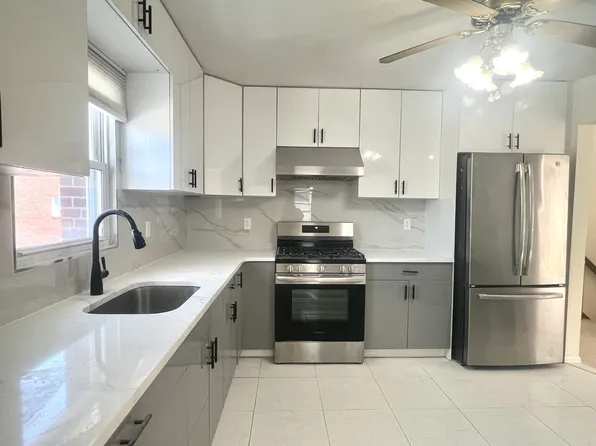 (undisclosed Address), Whitestone, NY 11357