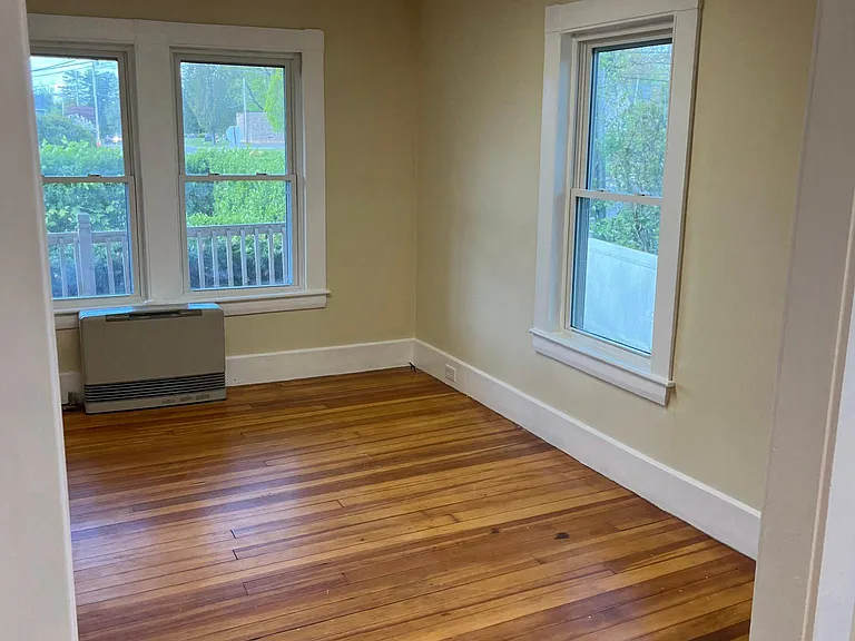 242 Congress Ave #1 — Photo 1