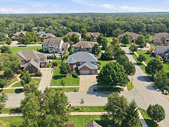 3rd image of 20015 Red Oak Dr