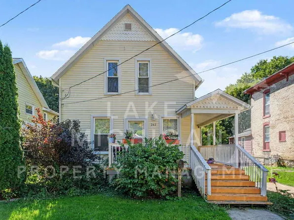 342 Page St NE, Grand Rapids, MI 49505