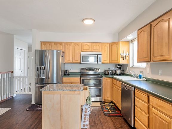 5th image of 8137 S Creekwood Dr