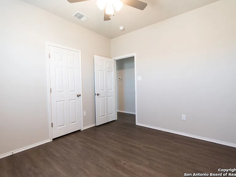 602 Grayson Ln — Photo 15