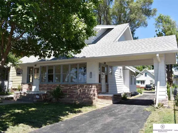 4111 Florence Blvd, Omaha, NE 68110