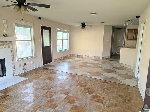 4th image of 808 LAGO VISTA ST