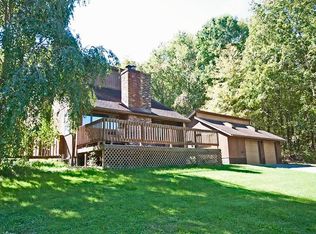 300 Houk Rd, Ellwood City, PA 16117