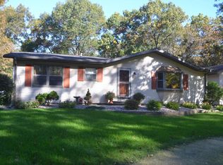 N8979 Aspeslet Rd, Holmen, WI 54636