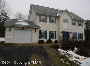 359 Skyline Dr, Blakeslee, PA 18610