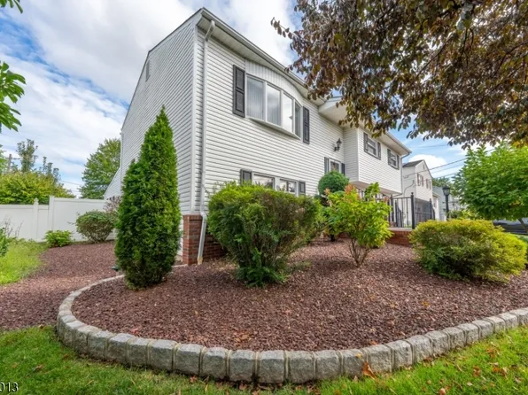 62 Pinho Ave, Carteret, NJ 07008