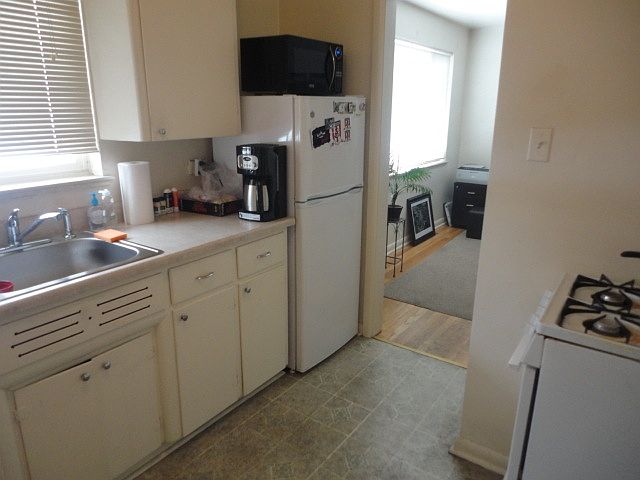 1st image of 850 S Pearl St APT 15