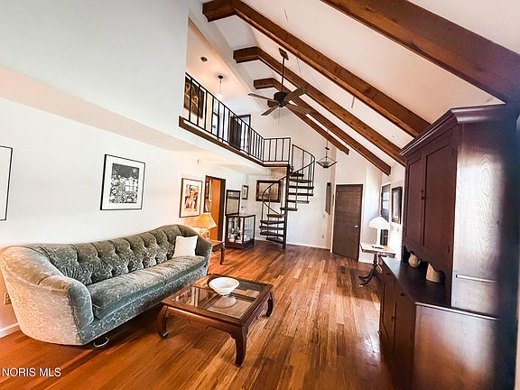 26th image of 1443 Eastgate Rd