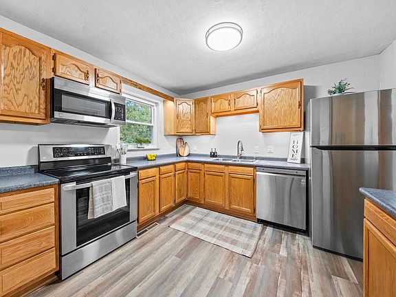 5th image of 2515 Oaklawn Ct