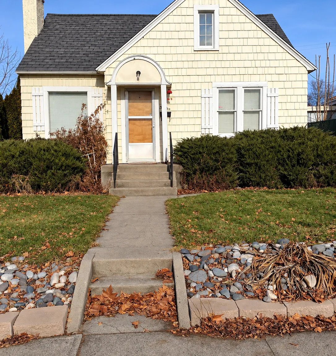 3 bed, $1,900 — Photo 1