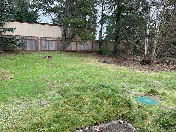 5th image of 623 105th Ave E