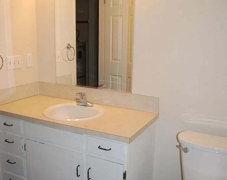 MCQ908 — Photo 11