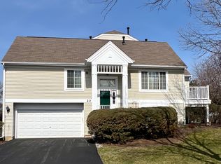 20 Cherbourg Ct, Wheeling, IL 60090