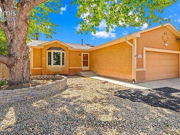 2nd image of 2024 Ambleside Dr