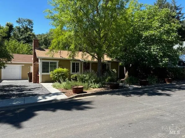537 Redwood Avenue, Ukiah, CA 95482