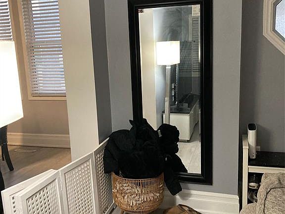 4th image of 2348 Arthur Rd