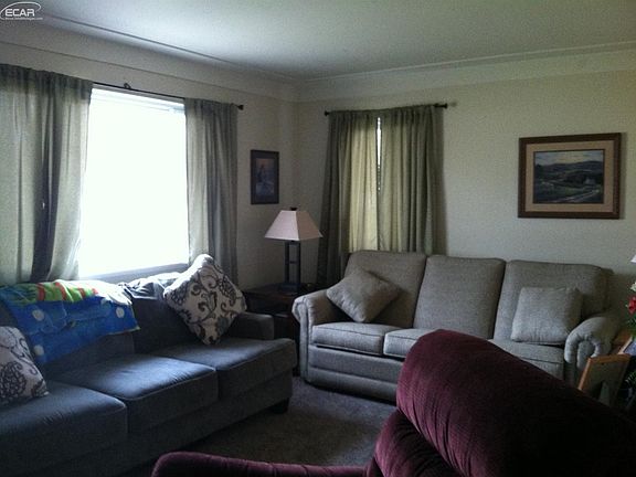 3rd image of 4373 Carmanwood Dr
