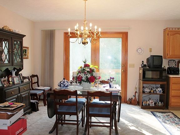 2nd image of 4176 Monterey Dr