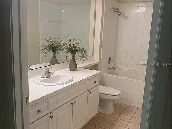 3rd image of 14353 Fredricksburg Dr APT 912