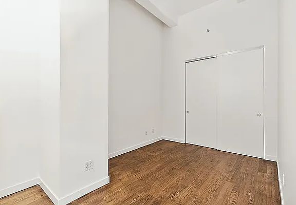 4th image of 11 E 36th St Suite 304