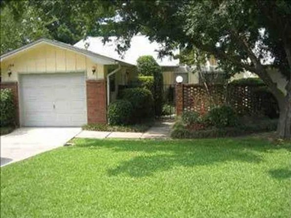 184 Villas Ct NE, Tallahassee, FL 32303