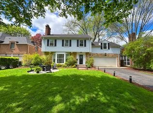 9526 Lawndale Ave, Evanston, IL 60203