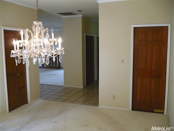 5th image of 3358 Cove Cir