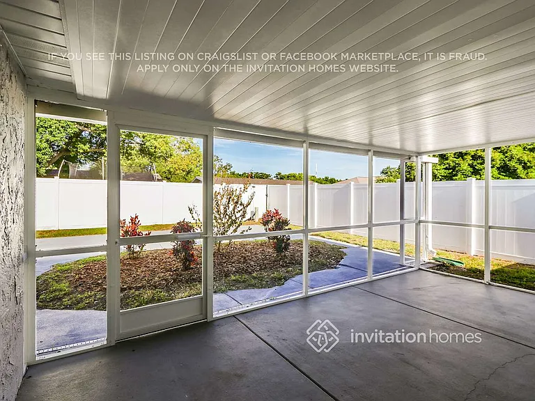 10821 Manchester Rd — Photo 30