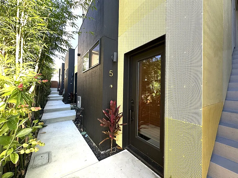 Modern Architect-Designed Apartments at El Domus A/C and In-Unit Laundry — Photo 3