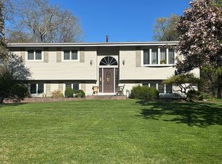 6 Kingston Dr, Spring Valley, NY 10977