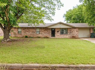 505 Creek Dr, Okmulgee, OK 74447