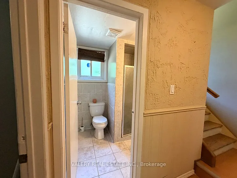 63 Paperbirch Cres #B — Photo 10