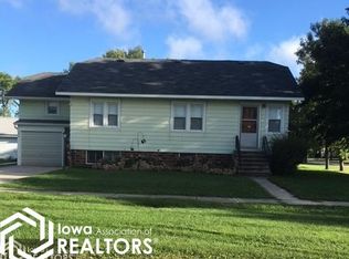 204 W 4th St, Woden, IA 50484