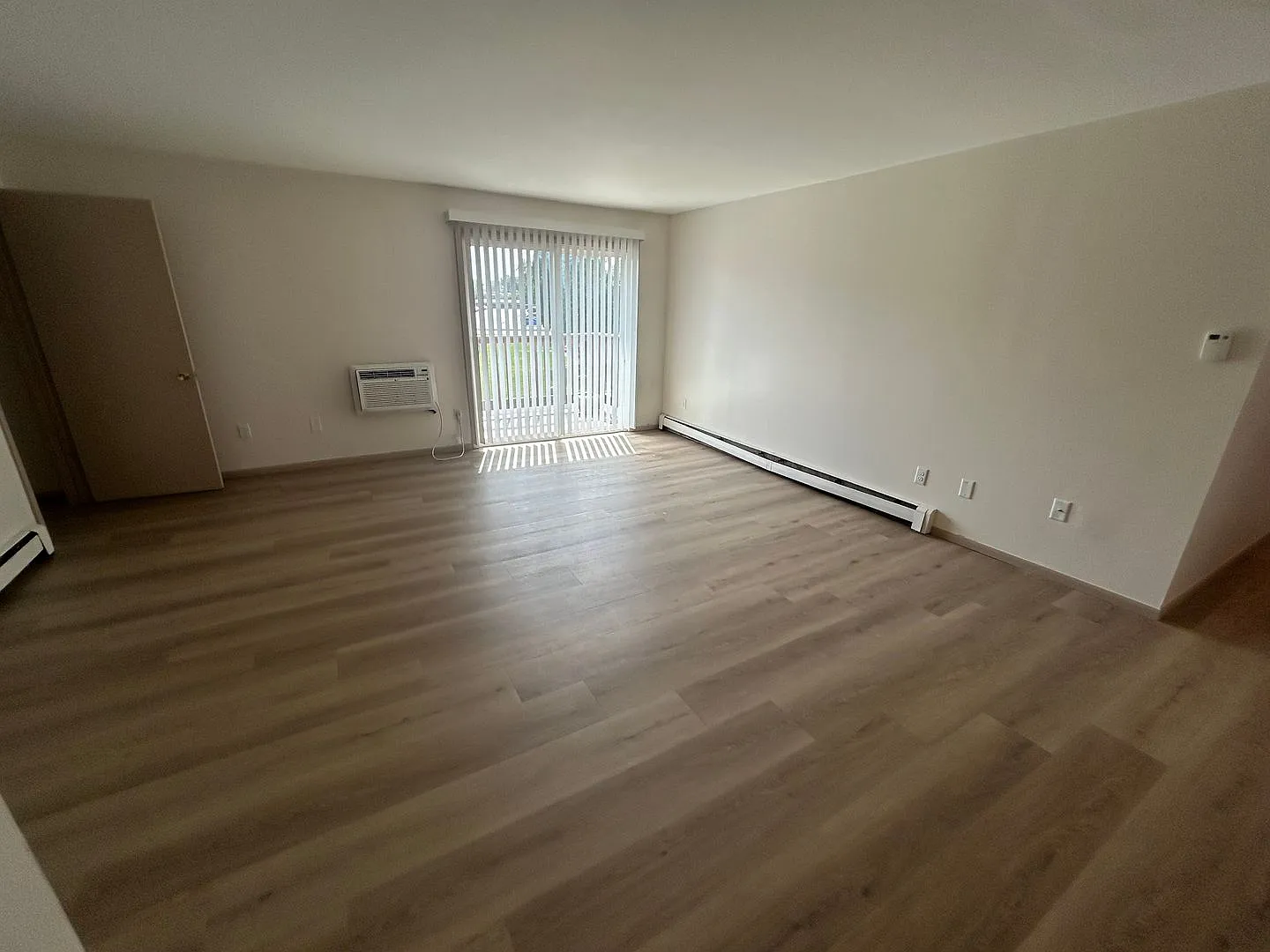 2303 Woodrow Court — Photo 4