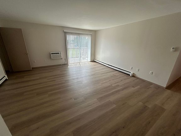 4th image of 2303 Woodrow Ct APT 5
