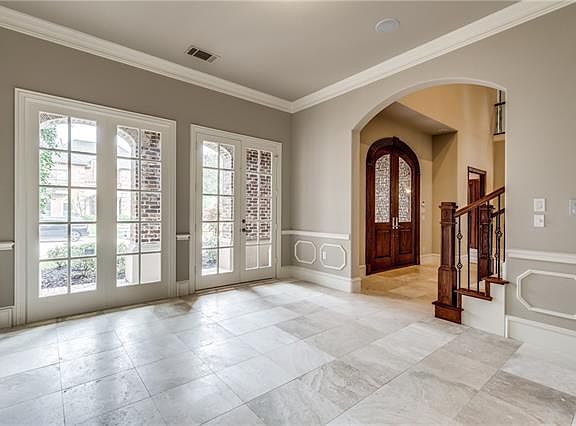 4th image of 5920 King William Dr