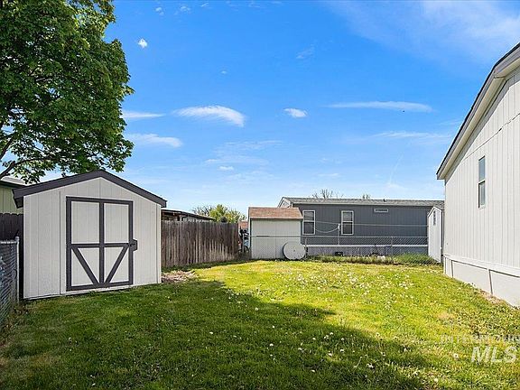 4th image of 4403 High Valley Ave