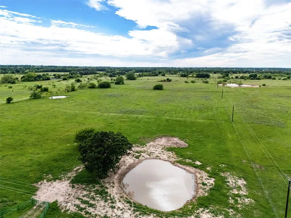 424 County Road 1475, Alvord, TX 76225