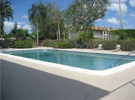 4th image of 6060 Forest Hill Blvd APT 208