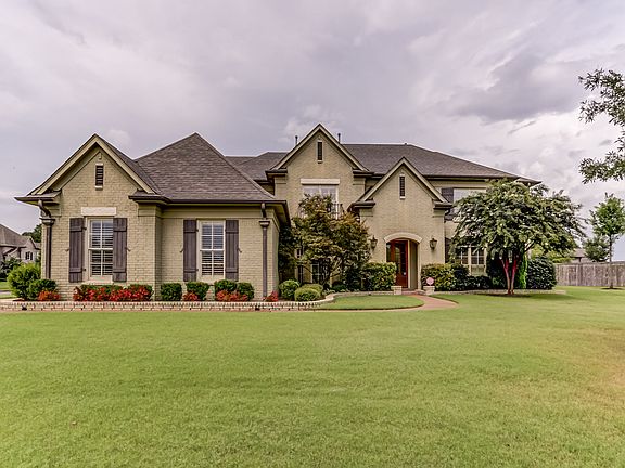 3rd image of 1596 Brackenshire Ln