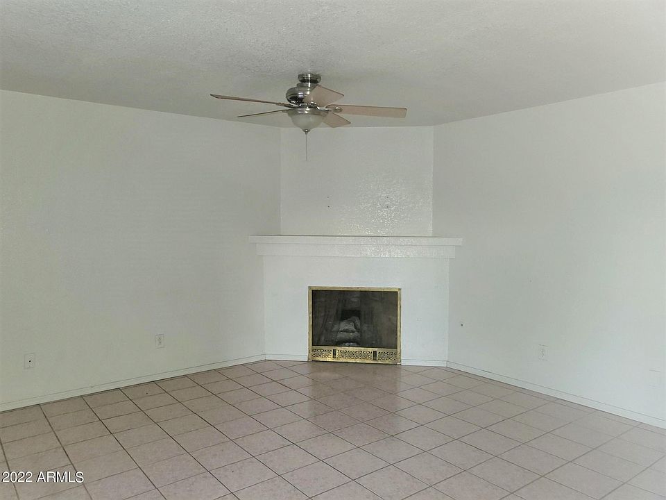 2nd image of 4217 W Wilshire Dr