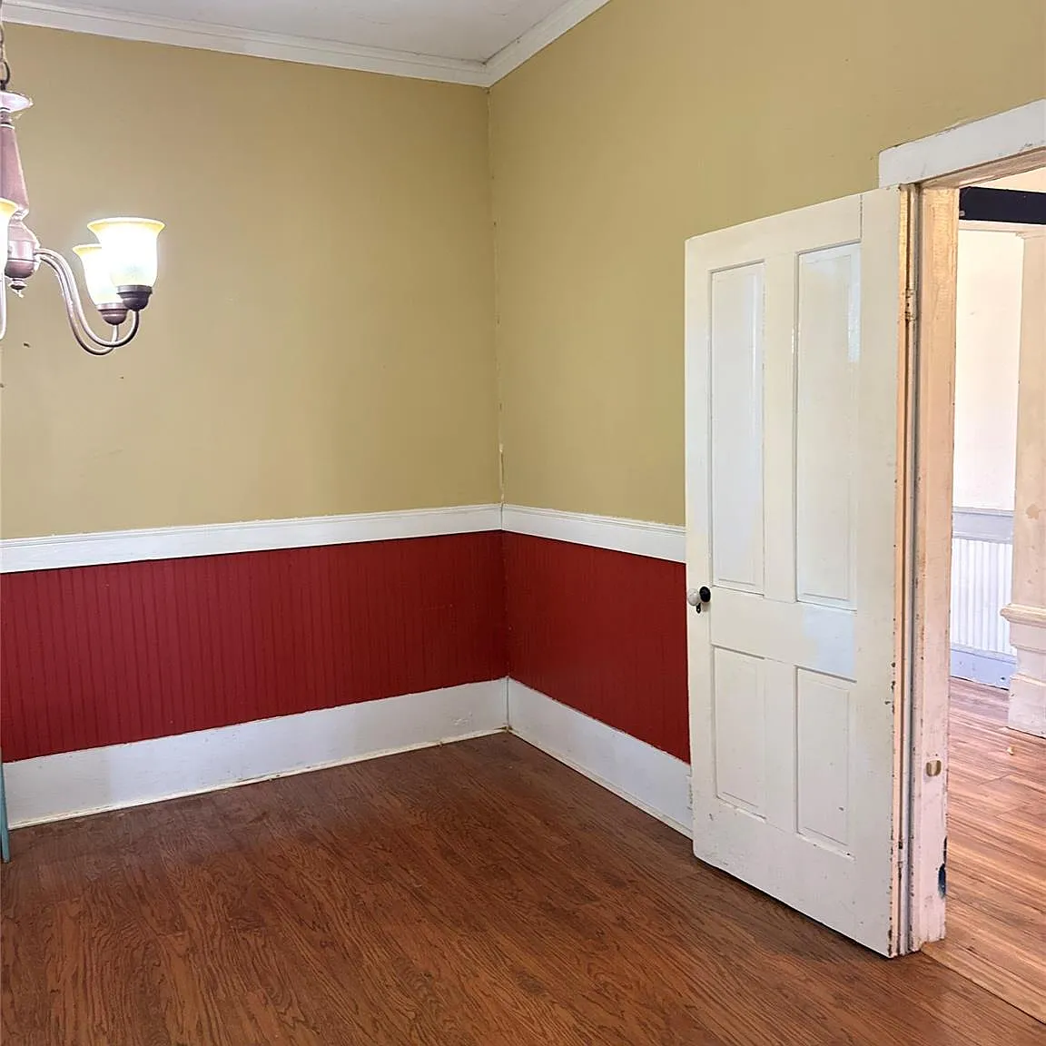 3 bed, 1.0 bath, 1859 sqft, $1,650 — Photo 1