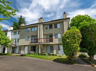 7144 133b St #210, Surrey, BC V3W8A4