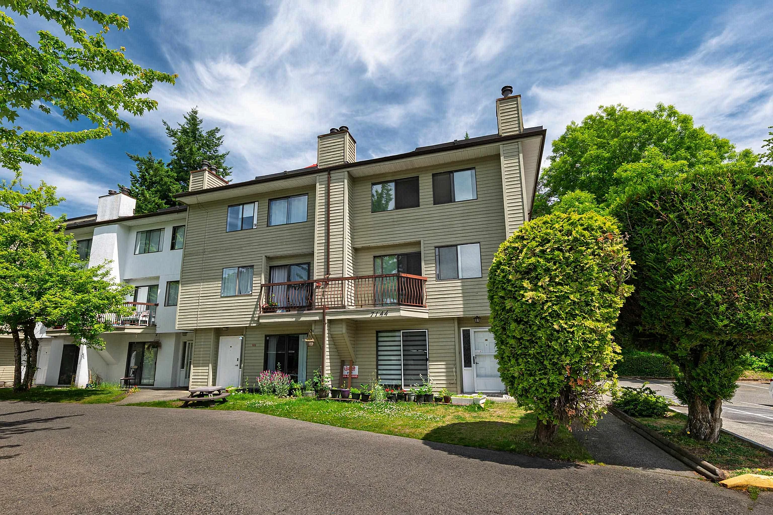 7144 133b St #210 photo 1